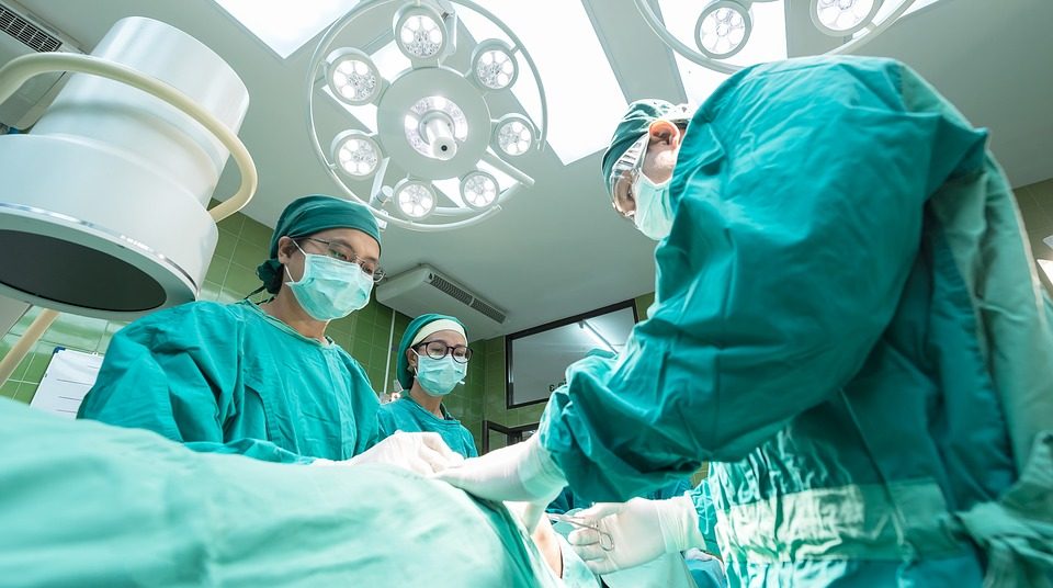 surgery-1807541_960_720